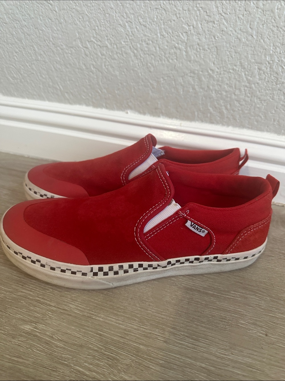 Vans Asher Red Slip-on Sneaker Shoes Checkerboard Sidewall Youth 6 EUR 38